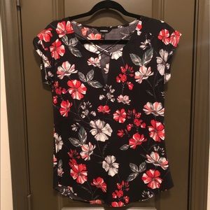 NWOT. Floral Gramercy Top.